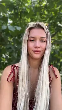 KikiWatson Adlı Modelin Canlı XXX Sohbeti