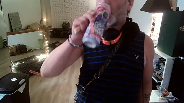 SilverandFox's Live XXX Chat