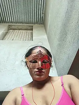 Neelam_ji Adlı Modelin Canlı XXX Sohbeti