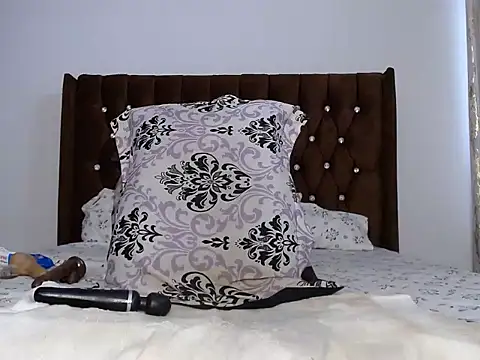 Queen_delicius' Live XXX Chat