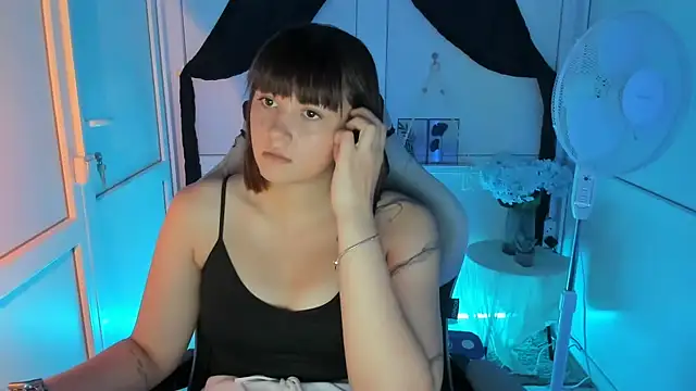 Vanilla_Vixenn Live XXX chat