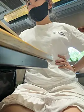 Tina_995 在線直播表演