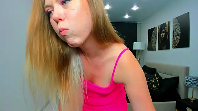 Strawberrye Chat XXX in diretta