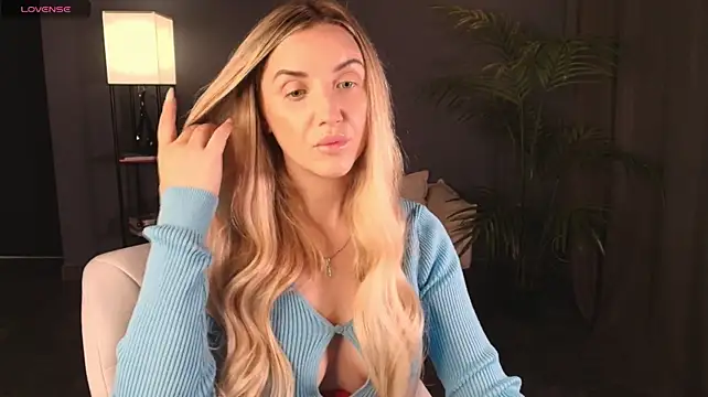 White_F0x's Live XXX Chat
