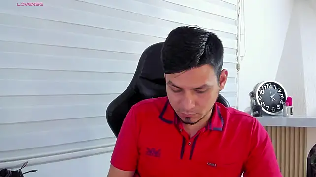Chat +18 de Rick_Adams ao vivo