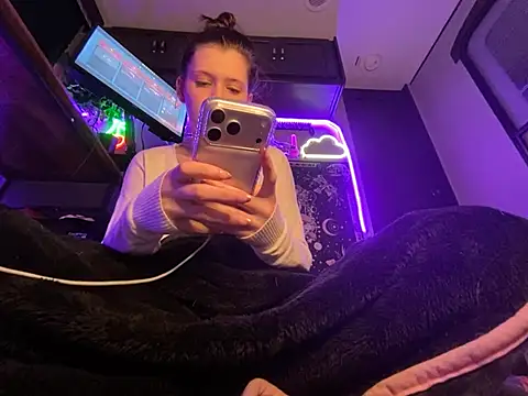 Lilactease's Webcam Show
