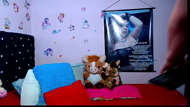 ShantalsSecret's Live XXX Chat