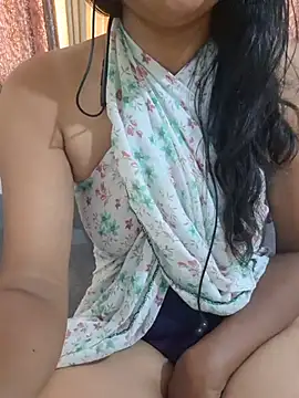 XXX chat uživo modela Queen_Taniyaa77