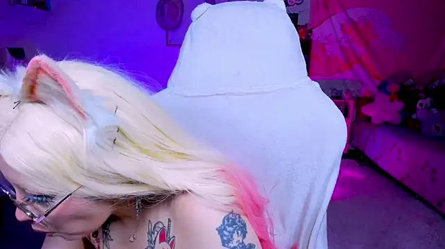 Show modela Alychu_ na web-kameri