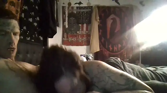 ThorsonFreja 即時 XXX 聊天