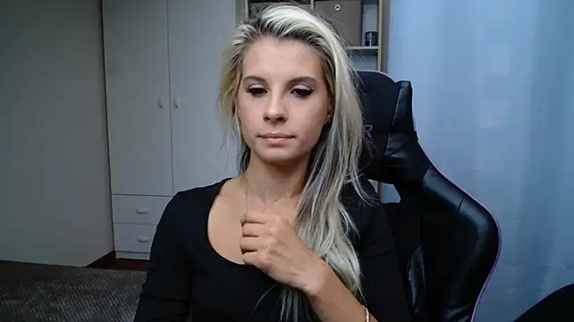 Chat XXX en directo de KristineGlow