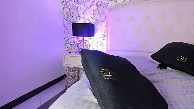 Luna_Noire1's Webcam Show
