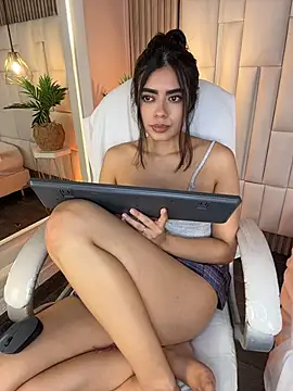 Isabellax21's Live XXX Chat