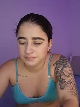MartinaConnorr Adlı Modelin Canlı XXX Sohbeti