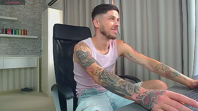 عرض كام JonahShaw