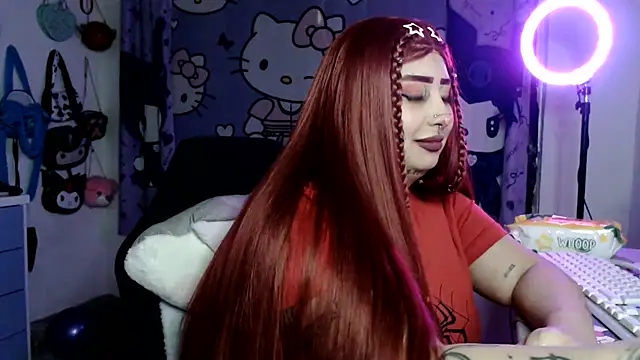 lussyevans24 live XXX chat