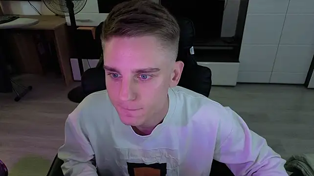pvlpstvy Webcam-Show