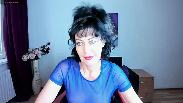 Silvia_Wallec: онлайн-секс-чат