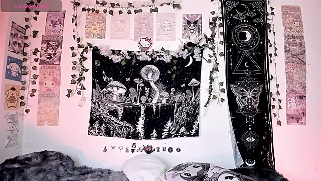 GothKitten666's Live XXX Chat