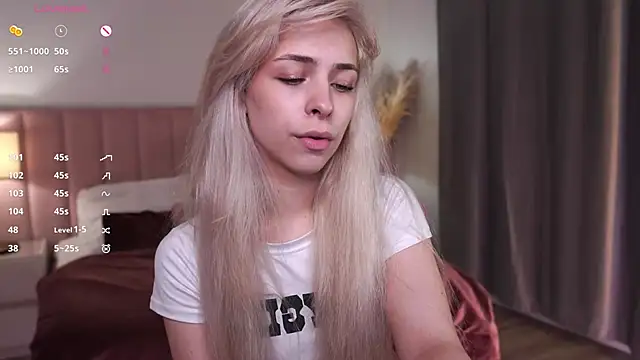 ShinyBarbie's Live XXX Chat