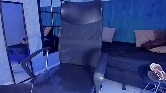 XXX chat uživo modela AngelaCoffee