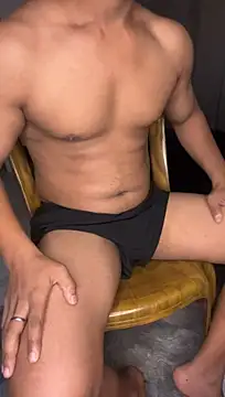 DarkMuscleBoyX Show in webcam