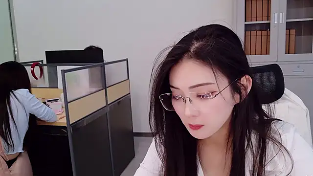 yangyang-777 在線直播表演