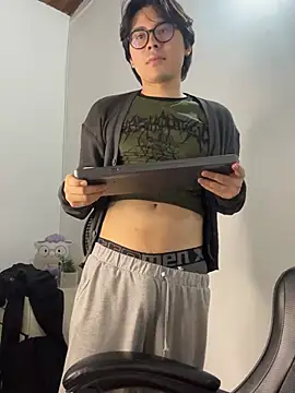 _Tommy_7のライブXXXチャット