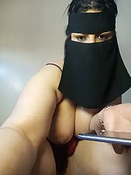 fati35flou Adlı Modelin Web Kamerası Şovu