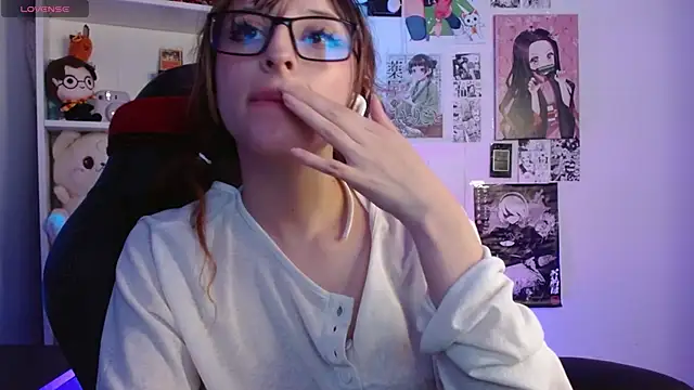 CelesteAyase Adlı Modelin Canlı XXX Sohbeti