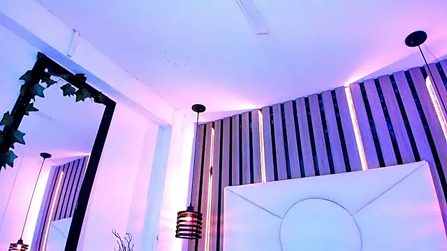 XXX chat uživo modela MiaRaven_
