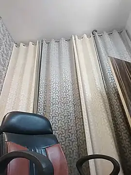 Show de Cute-Janvi20 na webcam