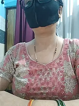 Show de Aishwaryaa_69 na webcam