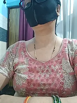 Aishwaryaa_69's Live XXX Chat
