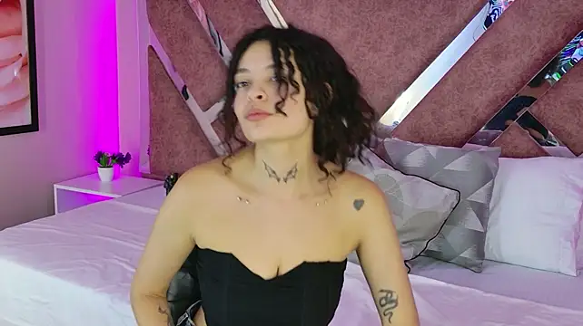 KatherineGomez's Live XXX Chat