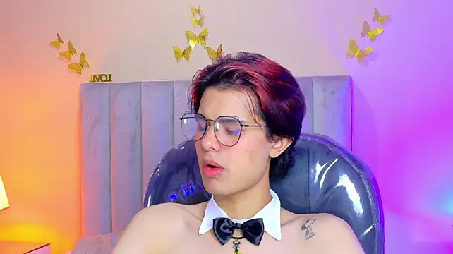Chat XXX en directo de Derek_Sinn