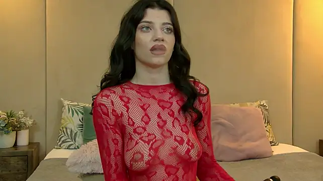EllieWest Adlı Modelin Canlı XXX Sohbeti