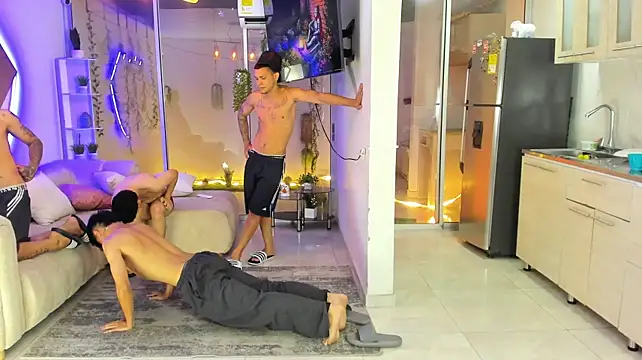 Show modela Houseofwarrios na web-kameri