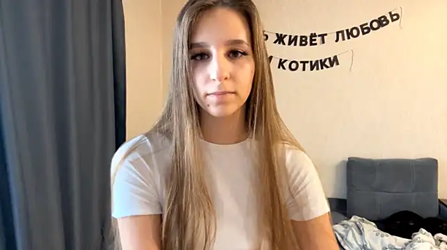 SkinnyForint's Live XXX Chat