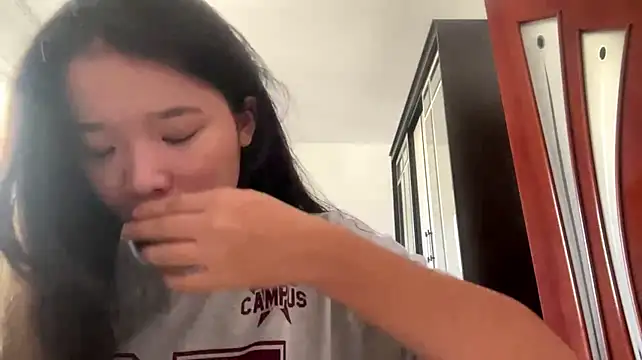 Živý XXX chat JuleCrass