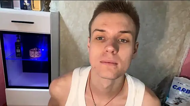 Show modela BigBabyMax na web-kameri