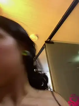CarolaySweet 即時 XXX 聊天