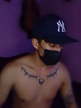 Show de alekromromm na webcam