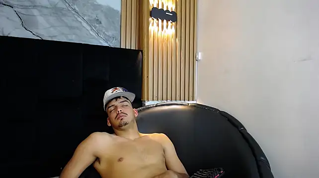 Bastian_Fox_ Pertunjukan Webcam