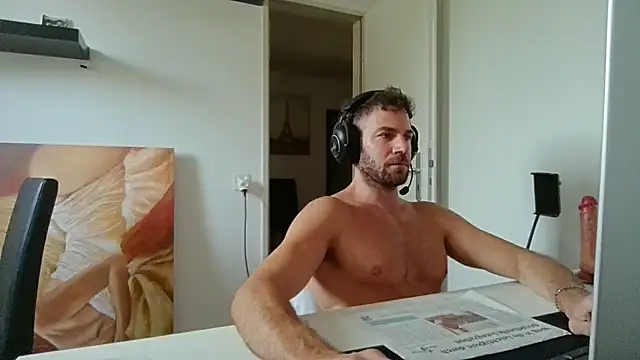 alpha-hunk's Webcam Show