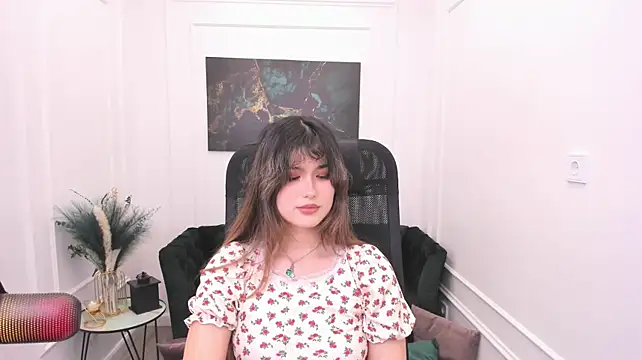 AnneTLi XXX чат на живо
