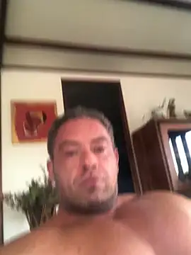 Show modela Pierre98767 na web-kameri