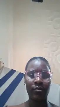 Chat +18 de AdelaideT ao vivo