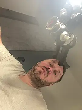 XXX chat uživo modela DorianJeday
