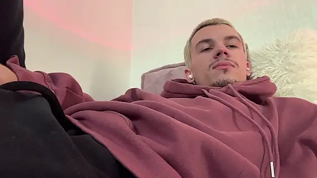 Jeremy1Scott Live XXX-chat